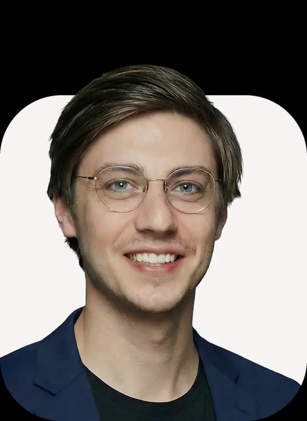 Dr. Niklas Sievers, Mitgründer von Charly